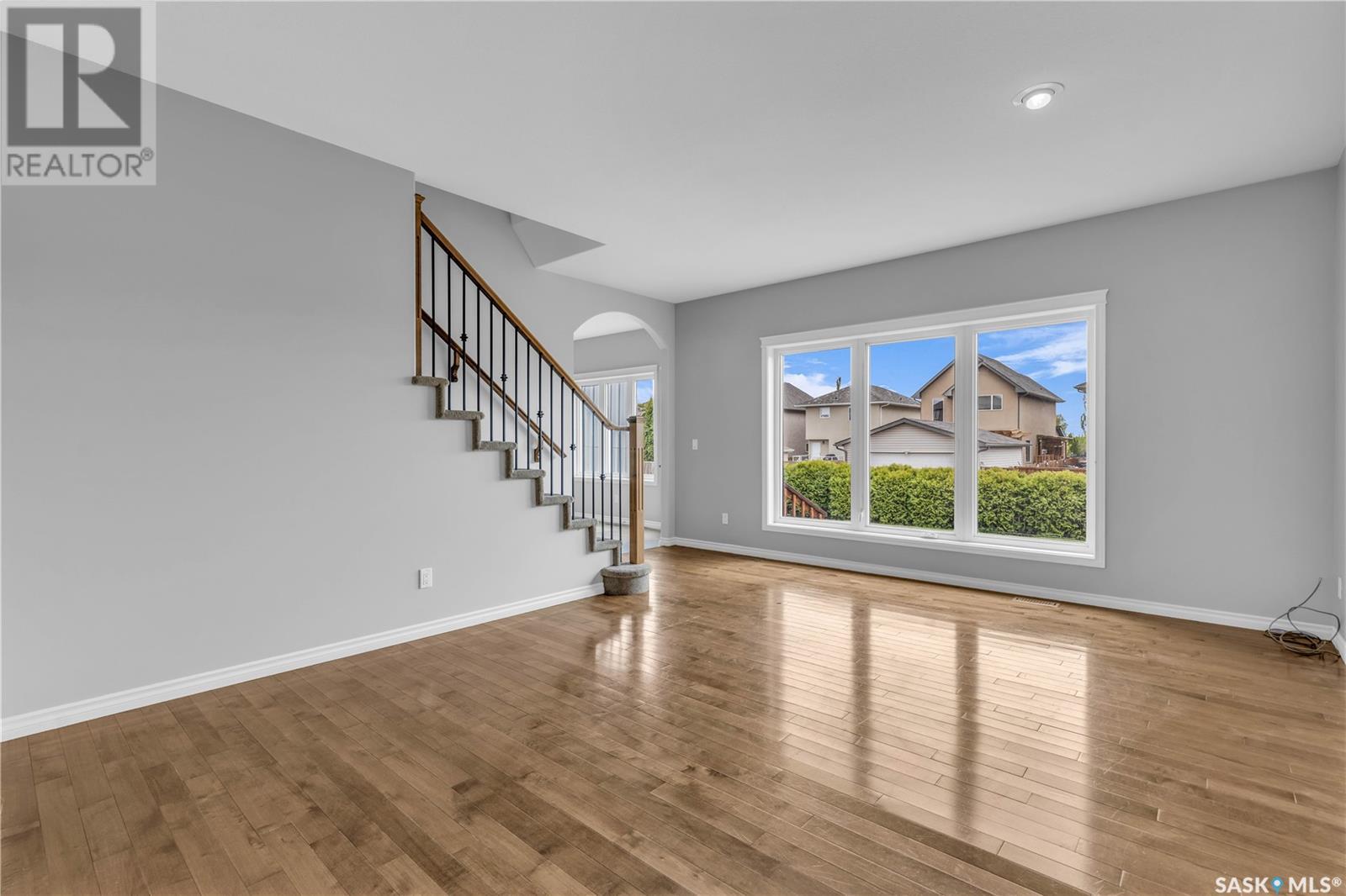 Property at 435 McIntosh COURT image 4