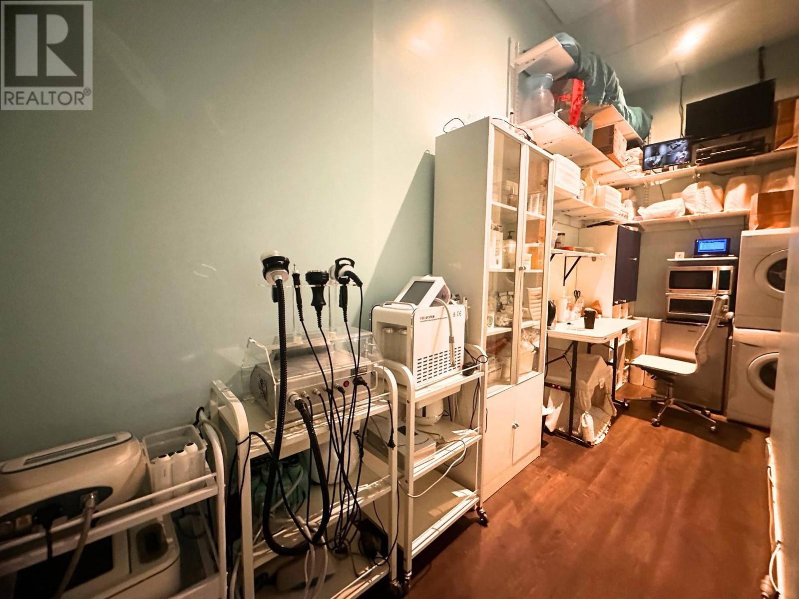 145 4328 No.3 Road, Richmond, British Columbia  V0V 0V0 - Photo 10 - C8068436