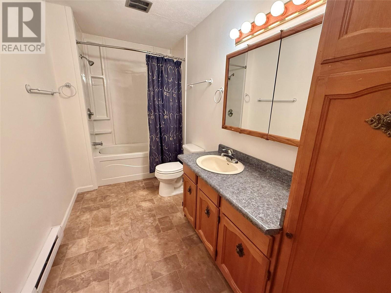 2698 Beaverbrook Road, Fruitvale, BC V0G1L1