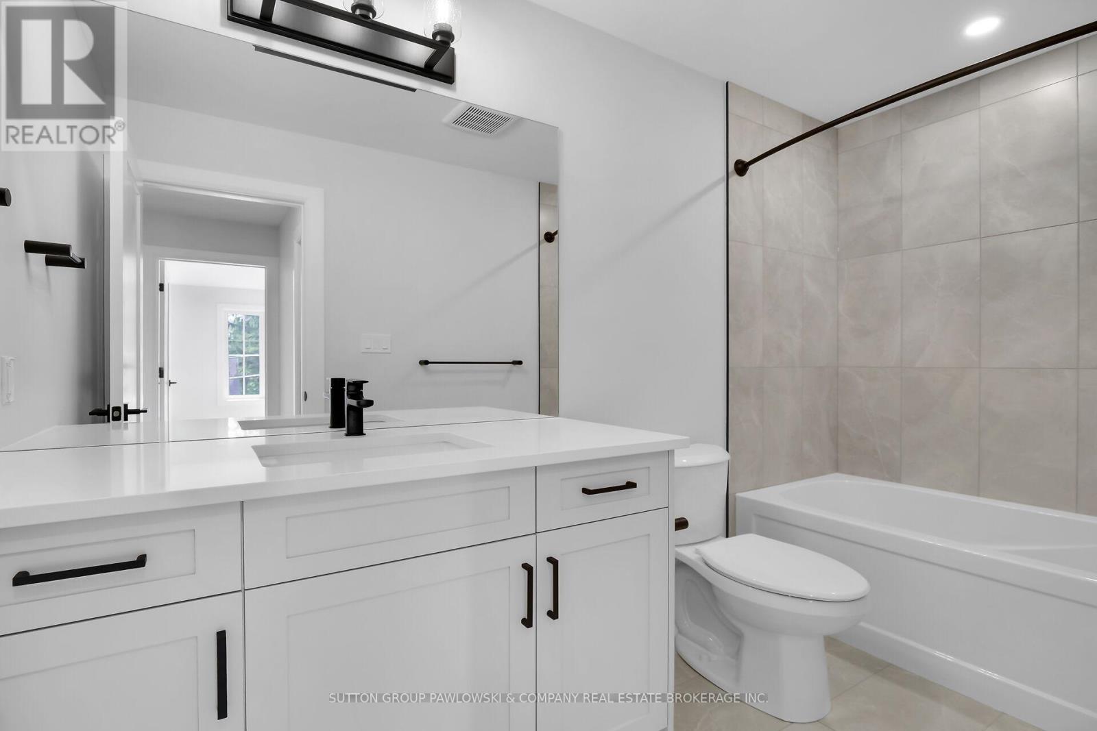 422 Old Wonderland Road, London South (South N), Ontario  N6K 3R2 - Photo 29 - X12190943