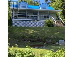 2878 SQUIRREL POINT