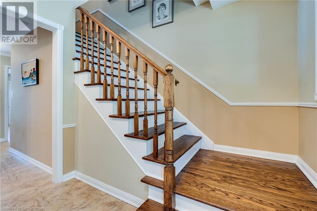 399 Goodram Drive, Burlington, Ontario  L7L 2K2 - Photo 23 - 40736158