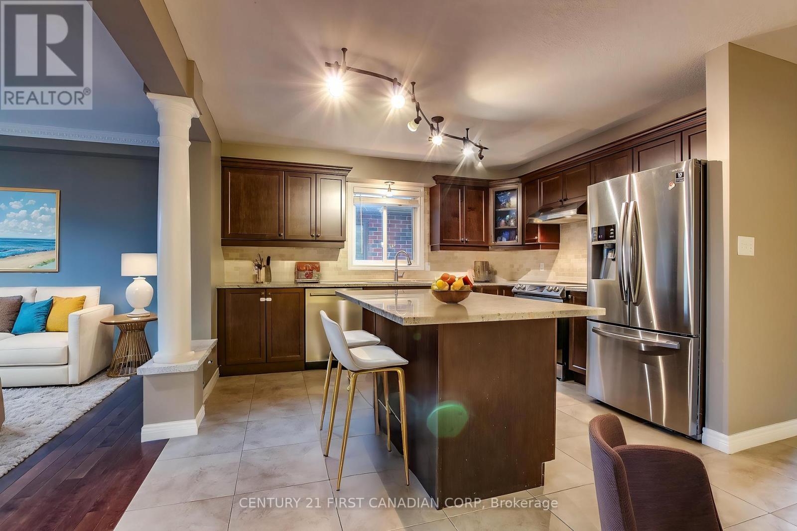 1048 Silverfox Drive, London North, Ontario  N6G 0G2 - Photo 4 - X12125508