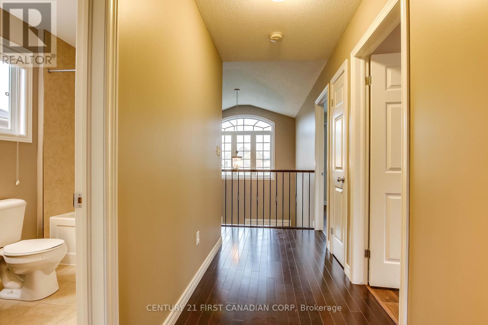 1048 Silverfox Drive, London North, Ontario  N6G 0G2 - Photo 7 - X12125508