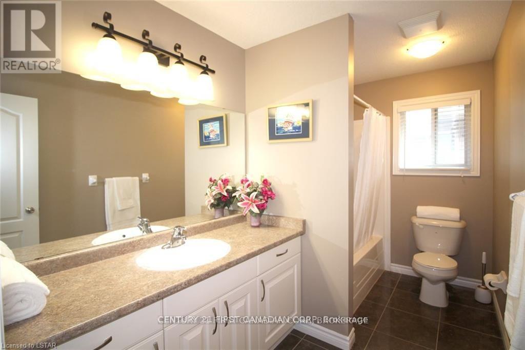 1787 Kyle Court, London North, Ontario  N6G 0A6 - Photo 11 - X12177130