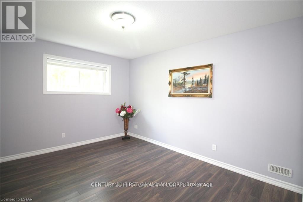 1787 Kyle Court, London North, Ontario  N6G 0A6 - Photo 14 - X12177130