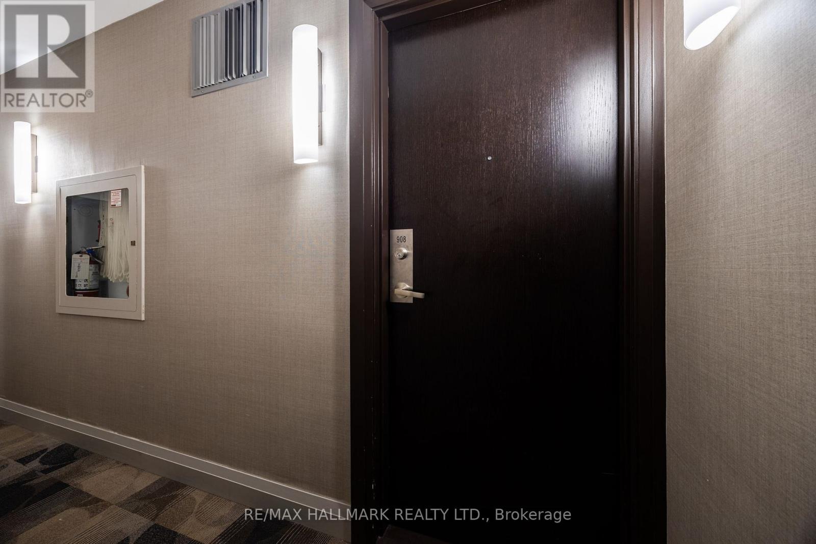 908 - 55 Bloor Street, Toronto, Ontario  M4W 3W6 - Photo 2 - C12190951