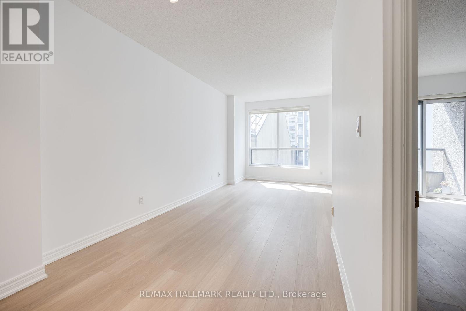 908 - 55 Bloor Street, Toronto, Ontario  M4W 3W6 - Photo 6 - C12190951