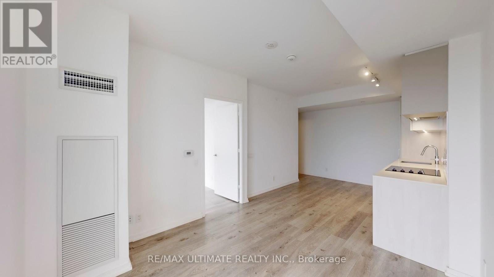 3701 - 1000 Portage Parkway, Vaughan, Ontario  L4K 0L1 - Photo 5 - N12190940