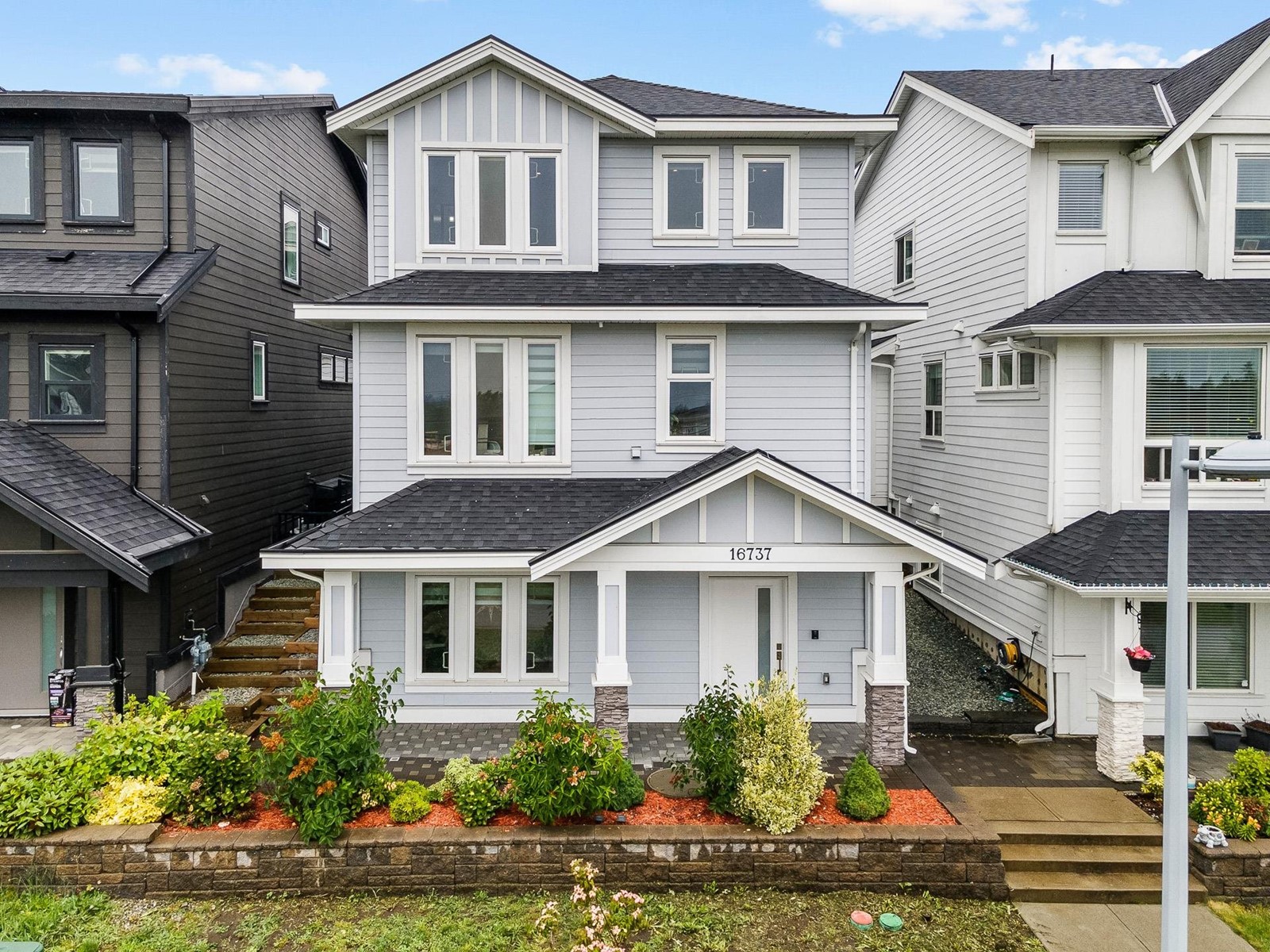 16737 16 AVENUE, surrey, British Columbia