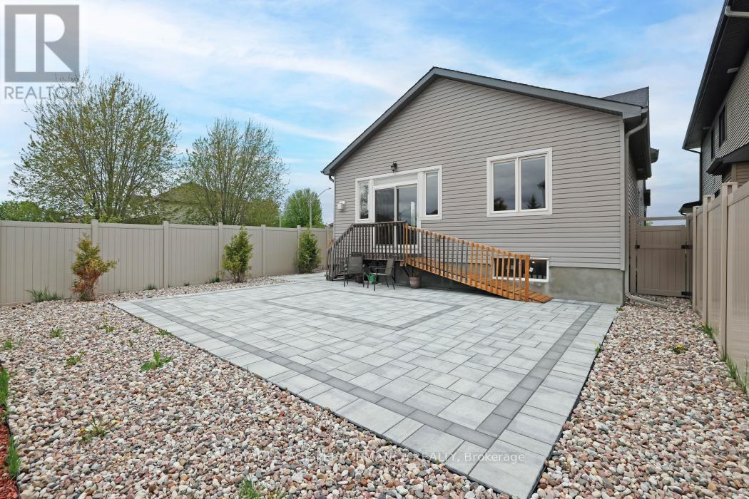 10 Kinetic Way, Ottawa, Ontario  K2J 0C9 - Photo 37 - X12190968
