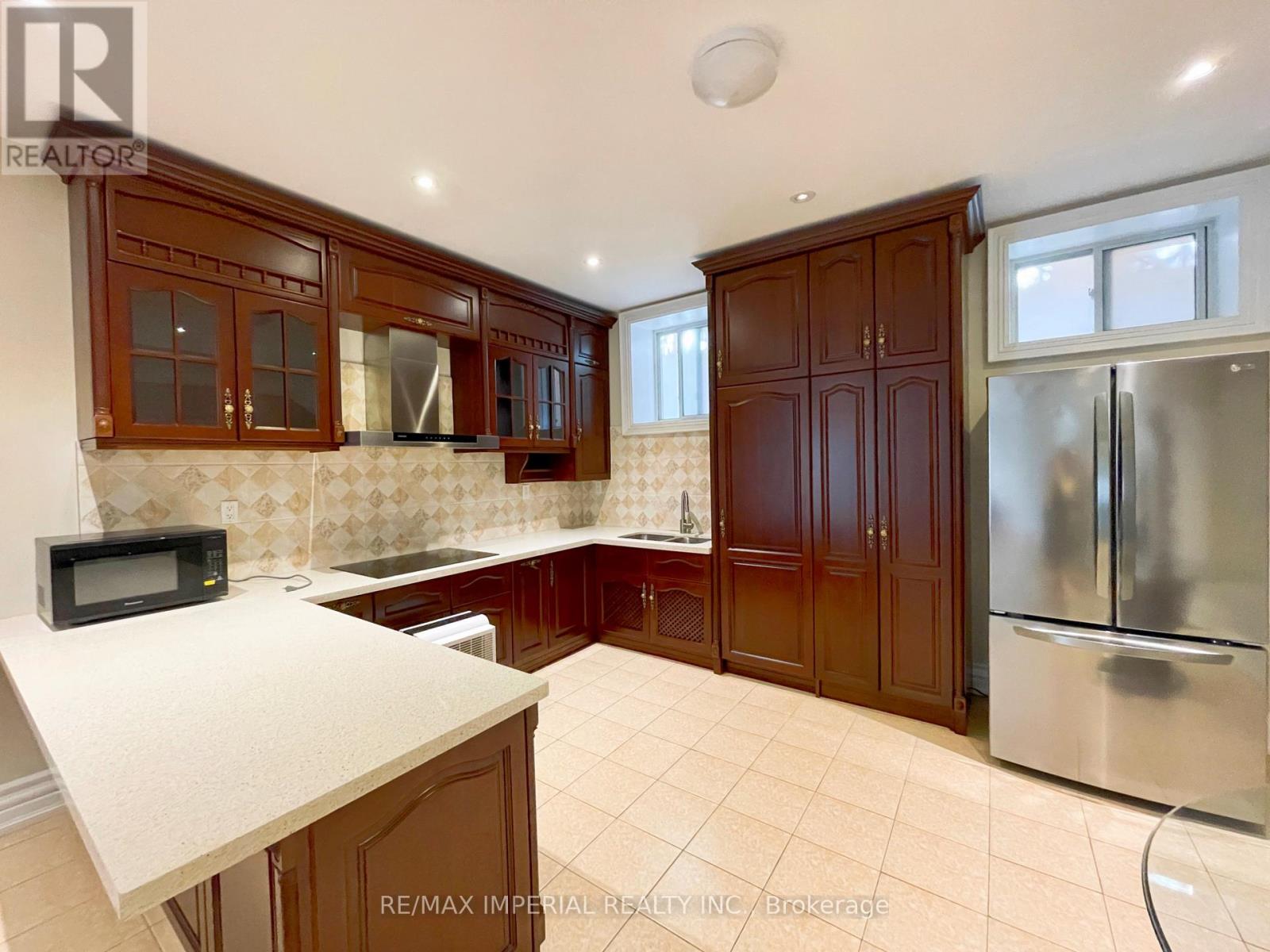 Lower - 63 Norton Avenue, Toronto, Ontario  M2N 4A2 - Photo 2 - C12131845