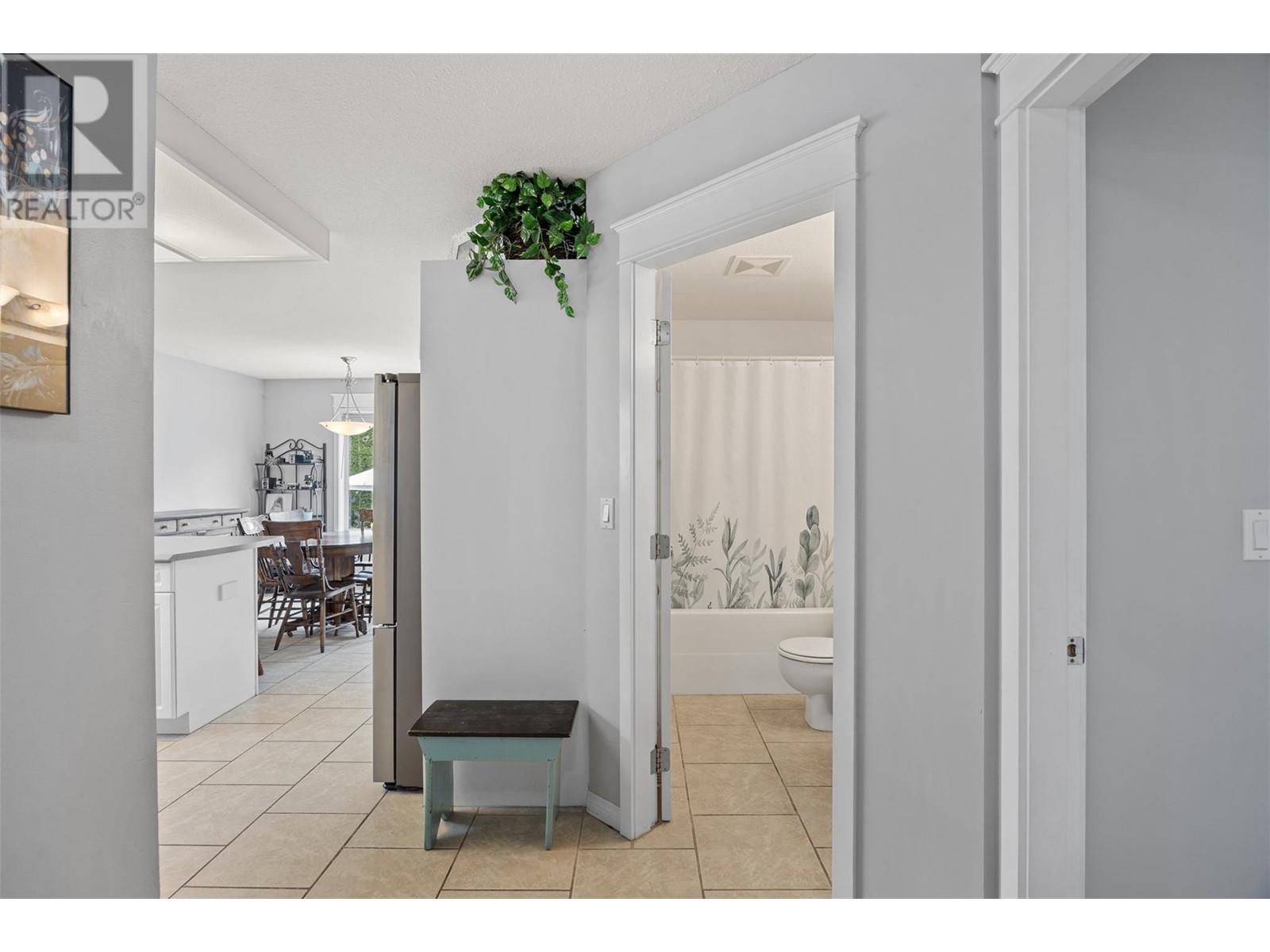 2332 Bramble Lane, Kamloops, BC V1S1Y6