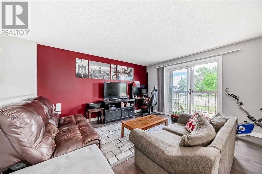 Property at 37, 7205 4 Street NE image 4