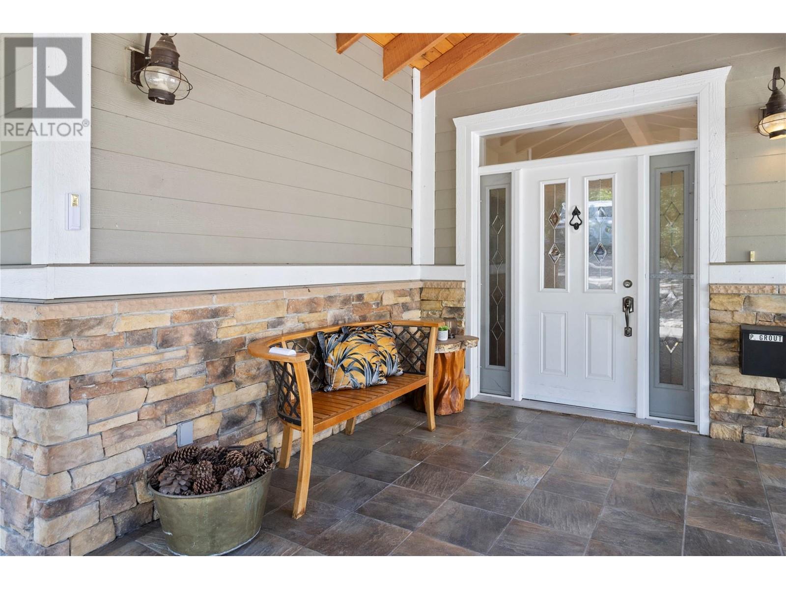3011 Durham Road, Blind Bay, British Columbia  V0E 2W2 - Photo 13 - 10346152