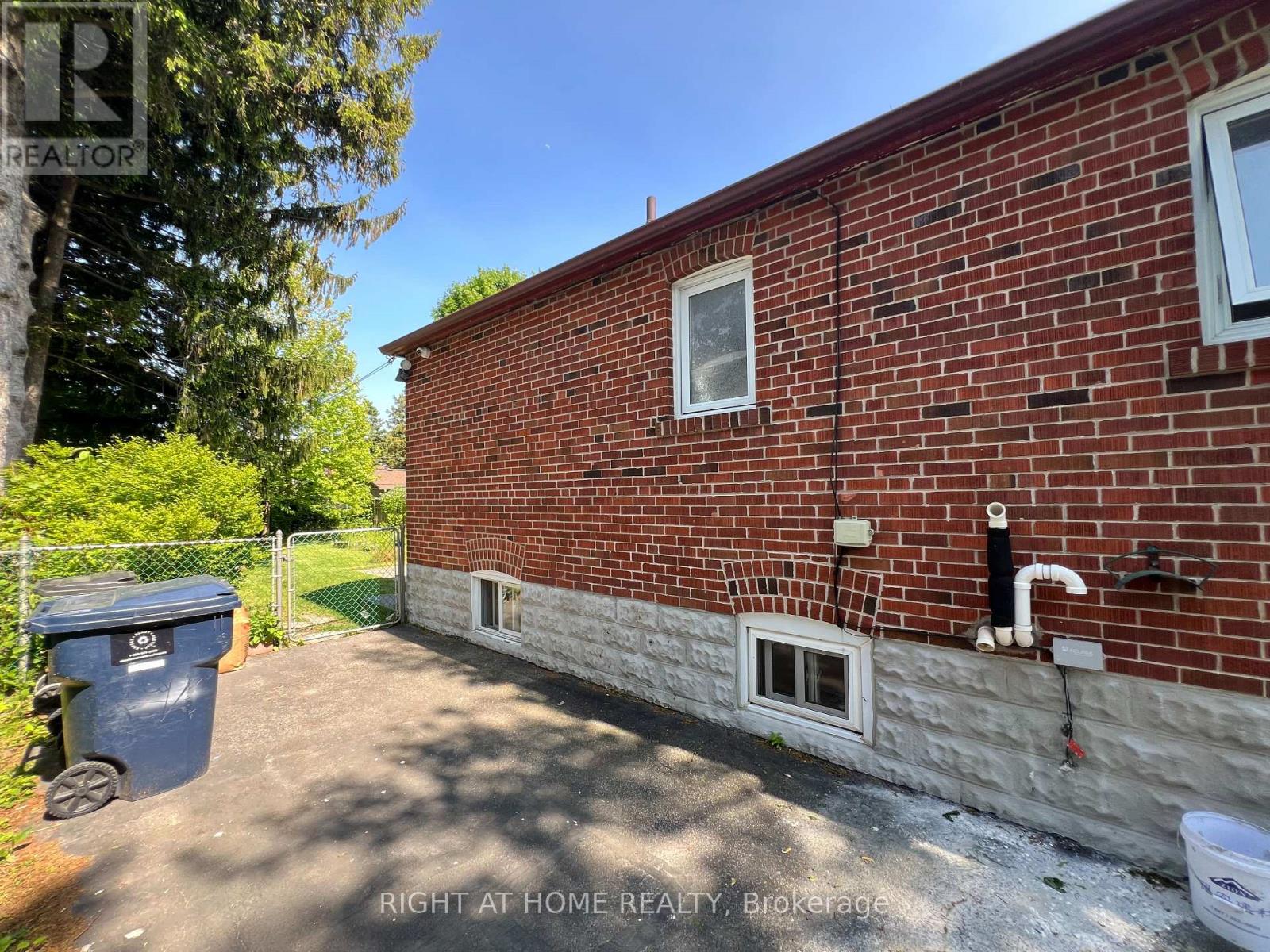 Property at 133 BROOKLAWN AVENUE image 2
