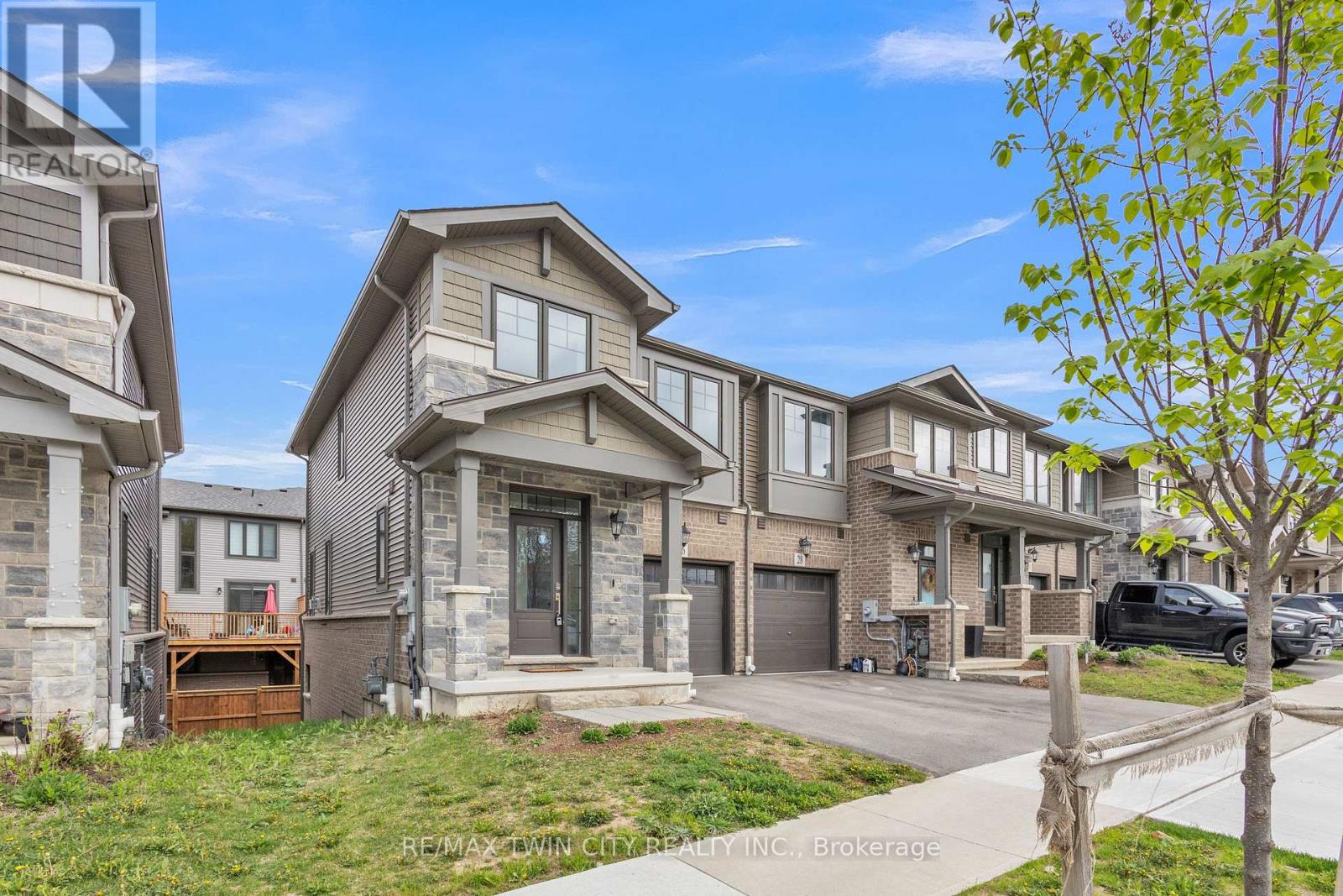 26 Birmingham Drive, Cambridge, Ontario  N1S 0C7 - Photo 1 - X12190969