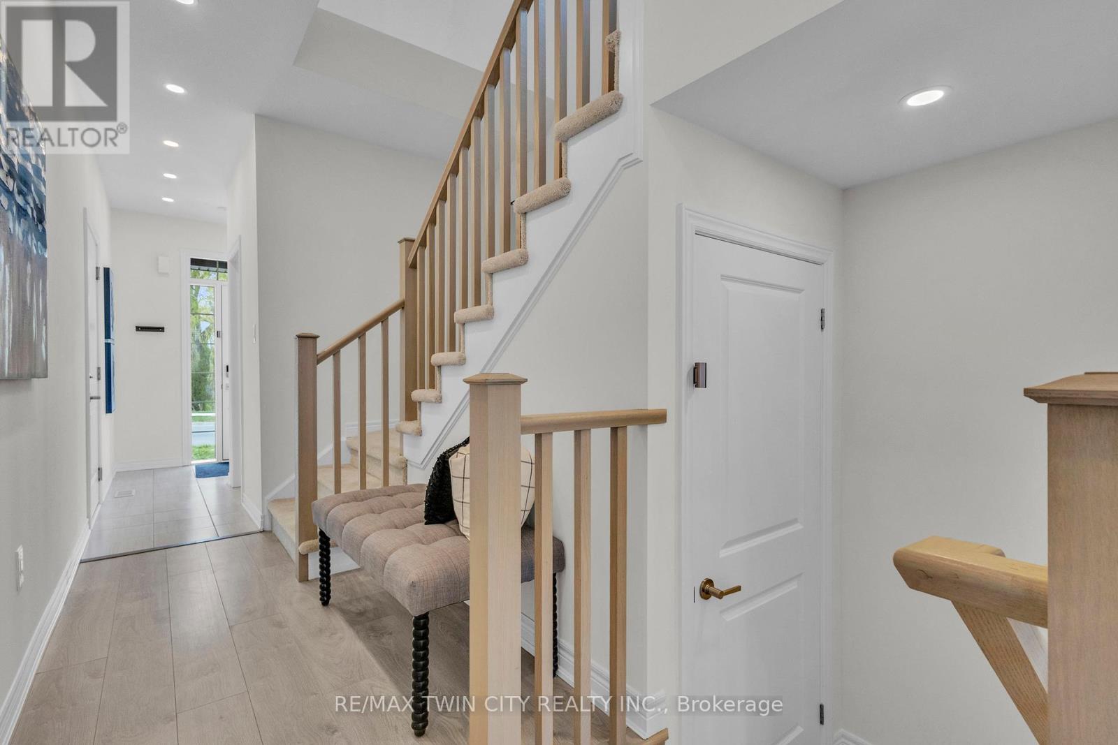 26 Birmingham Drive, Cambridge, Ontario  N1S 0C7 - Photo 13 - X12190969