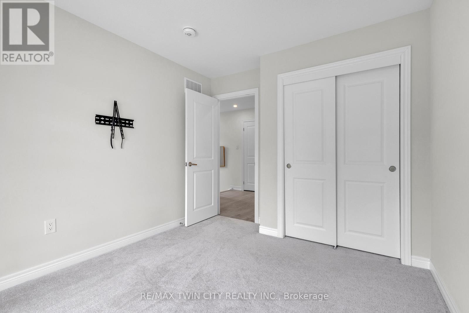 26 Birmingham Drive, Cambridge, Ontario  N1S 0C7 - Photo 36 - X12190969