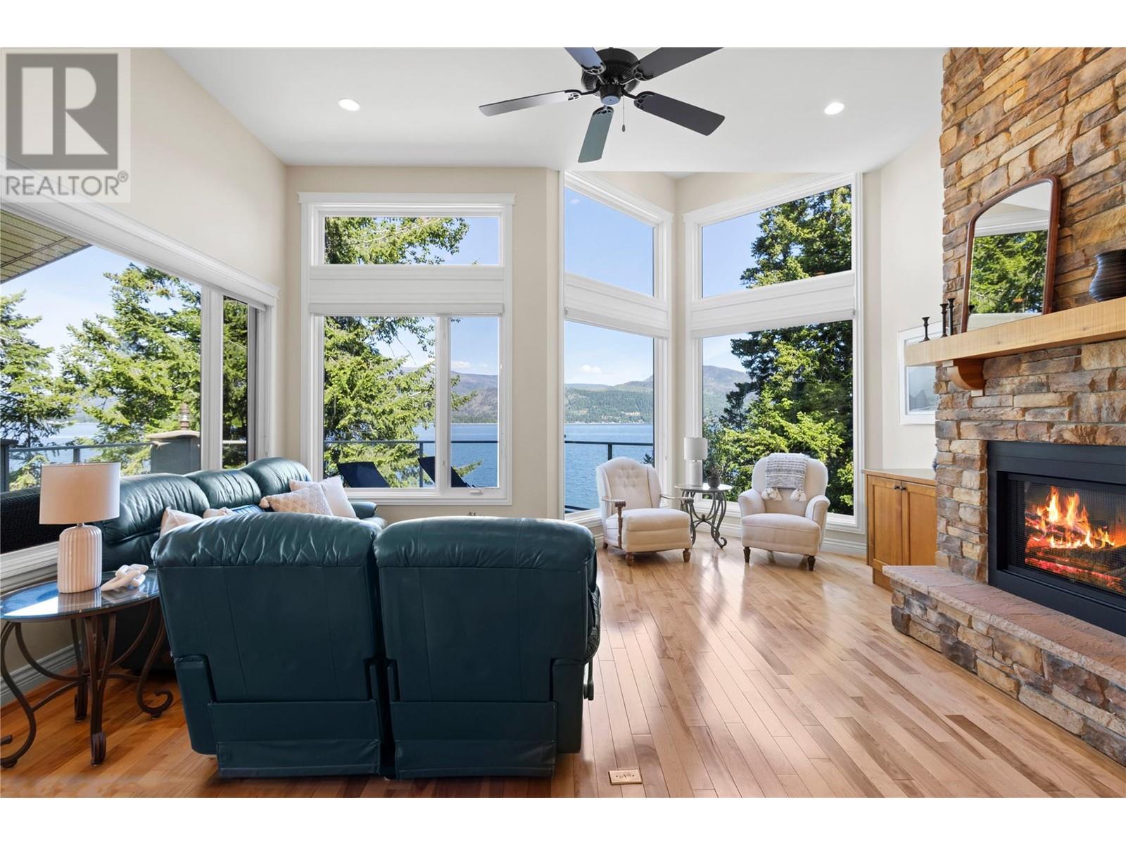 3011 Durham Road, Blind Bay, BC V0E2W2
