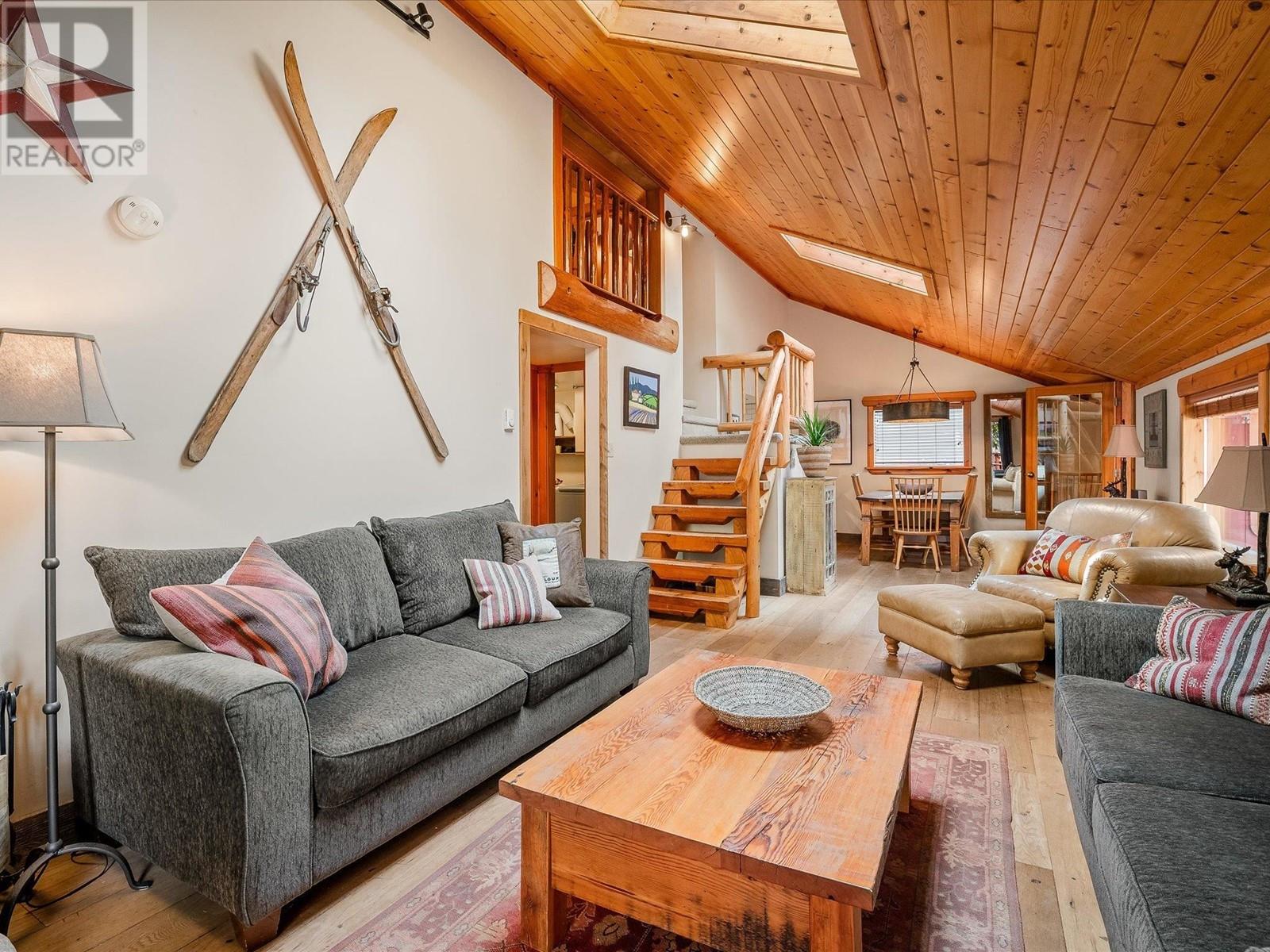 6554 Balsam Way, Whistler, British Columbia  V8E 0C5 - Photo 9 - R3010085