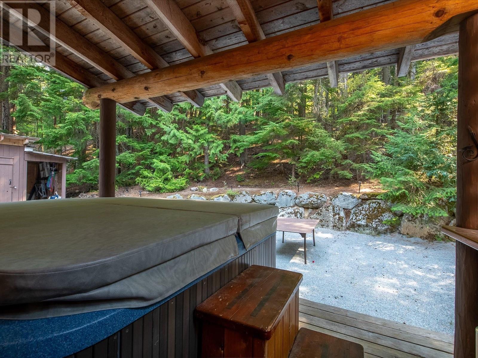 6554 Balsam Way, Whistler, British Columbia  V8E 0C5 - Photo 16 - R3010085