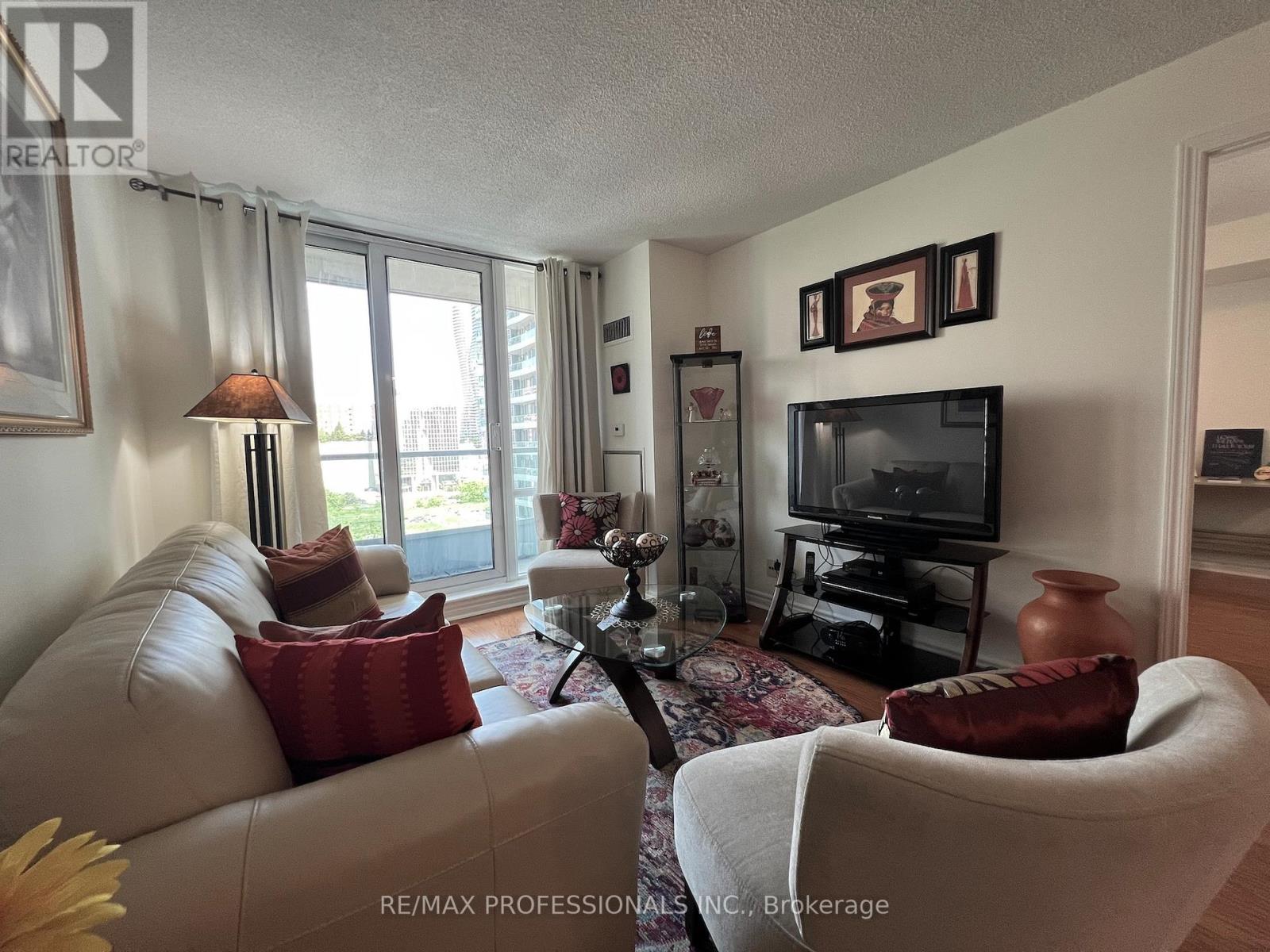708 - 33 Elm Drive W, Mississauga, Ontario  L5B 4M2 - Photo 21 - W12190993