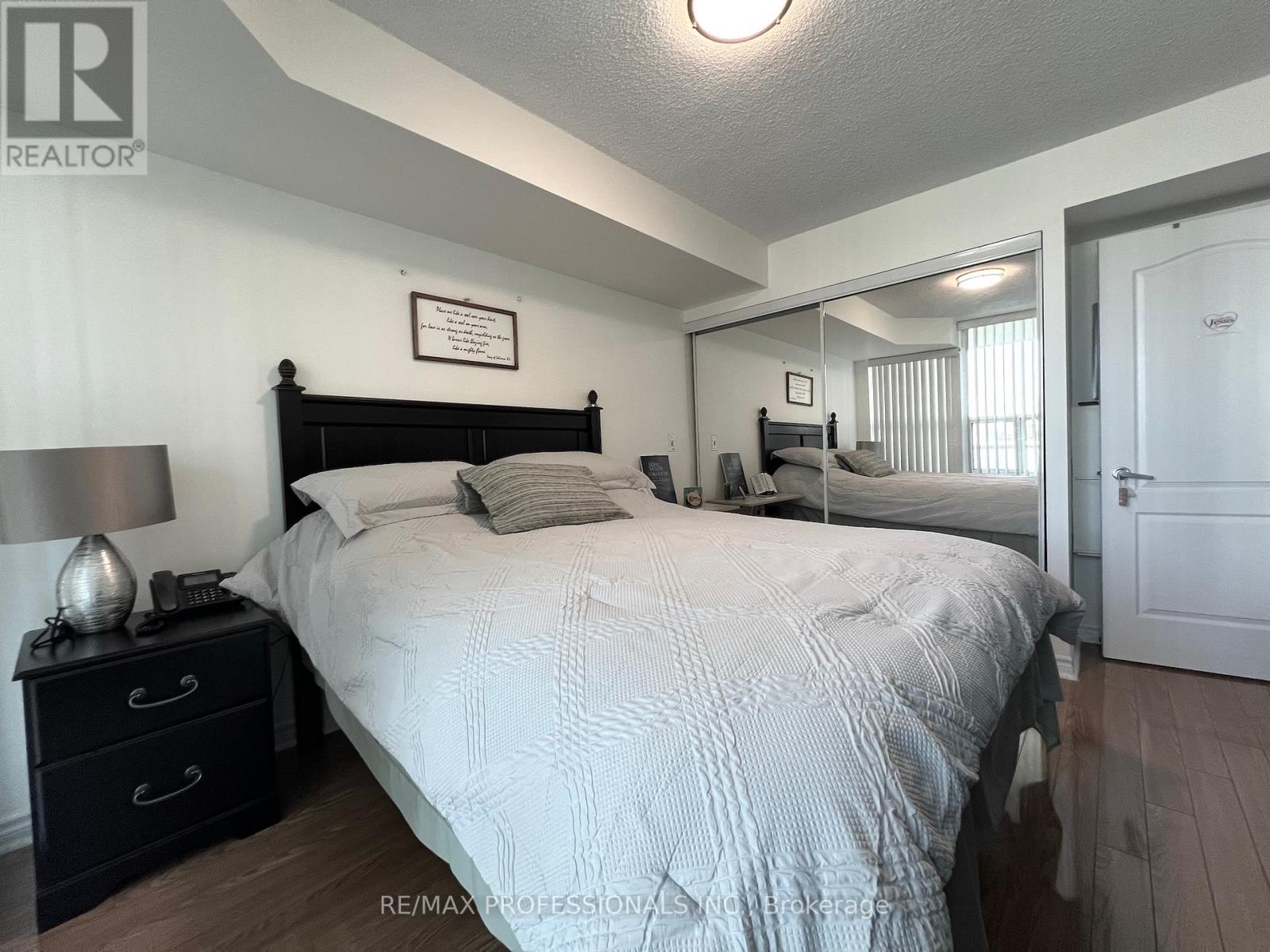 708 - 33 Elm Drive W, Mississauga, Ontario  L5B 4M2 - Photo 23 - W12190993
