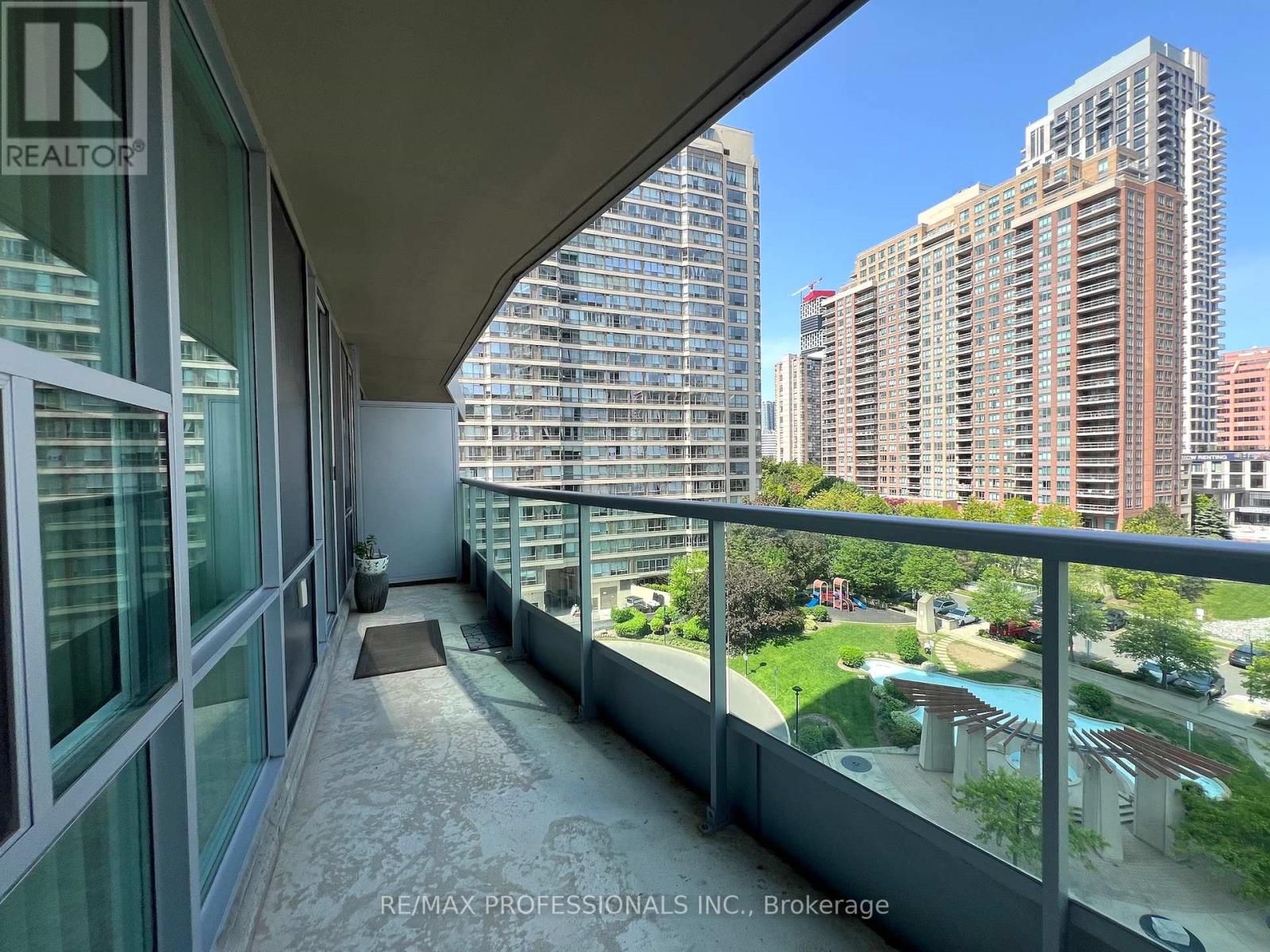 708 - 33 Elm Drive W, Mississauga, Ontario  L5B 4M2 - Photo 26 - W12190993