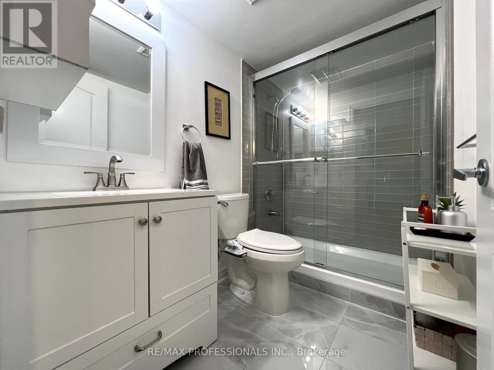708 - 33 Elm Drive W, Mississauga, Ontario  L5B 4M2 - Photo 31 - W12190993