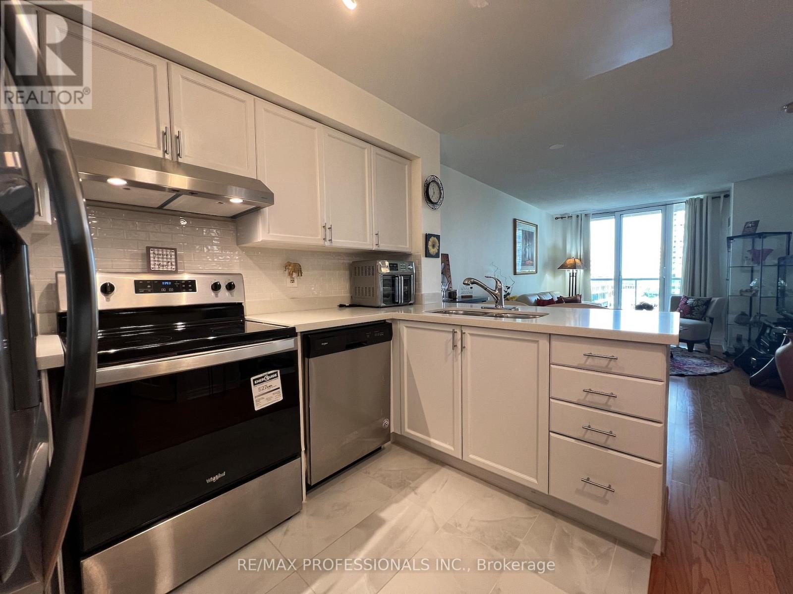 708 - 33 Elm Drive W, Mississauga, Ontario  L5B 4M2 - Photo 33 - W12190993