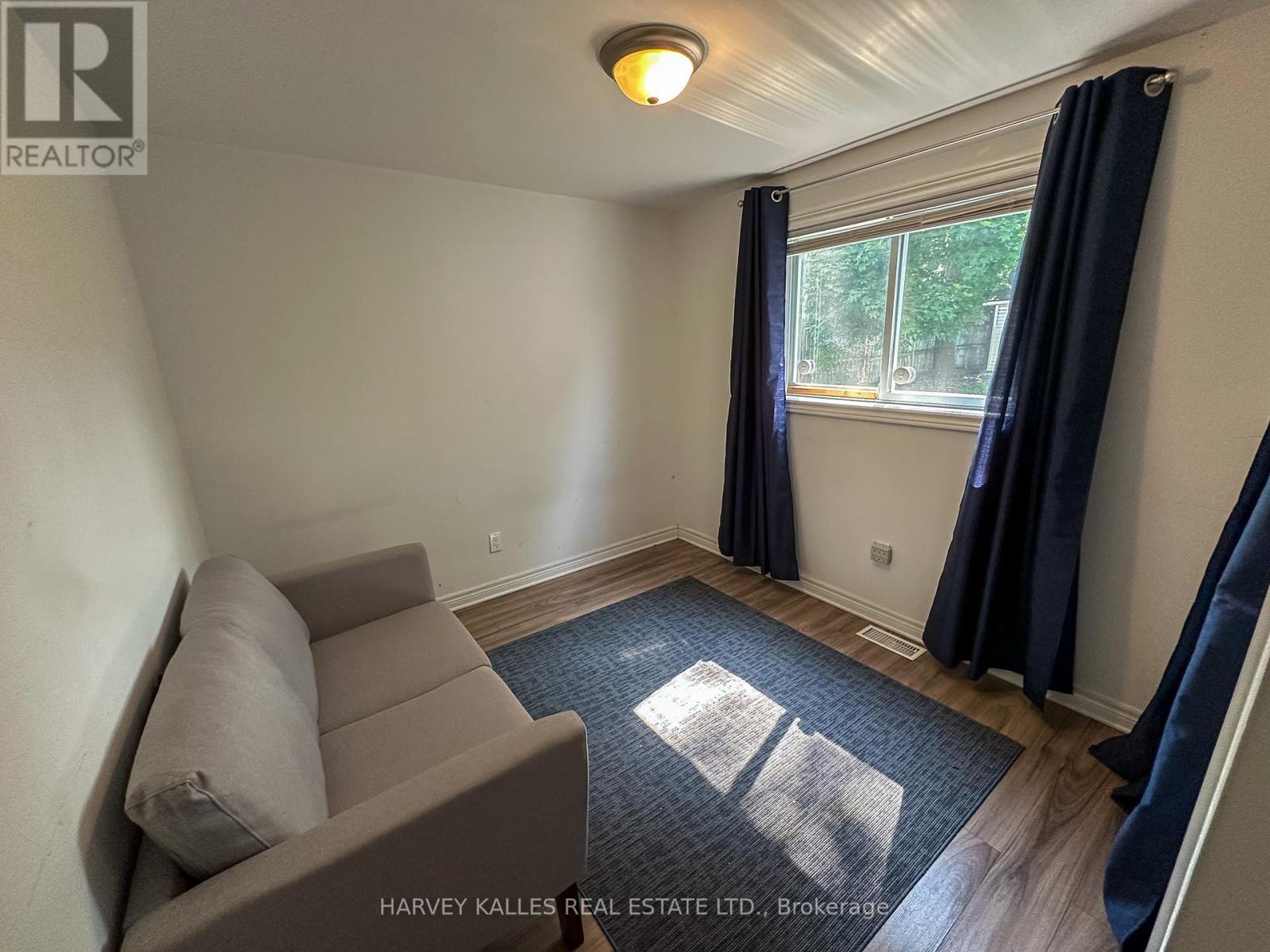 105 Ormond Street N, Thorold, Ontario  L2V 1Z3 - Photo 11 - X12191002