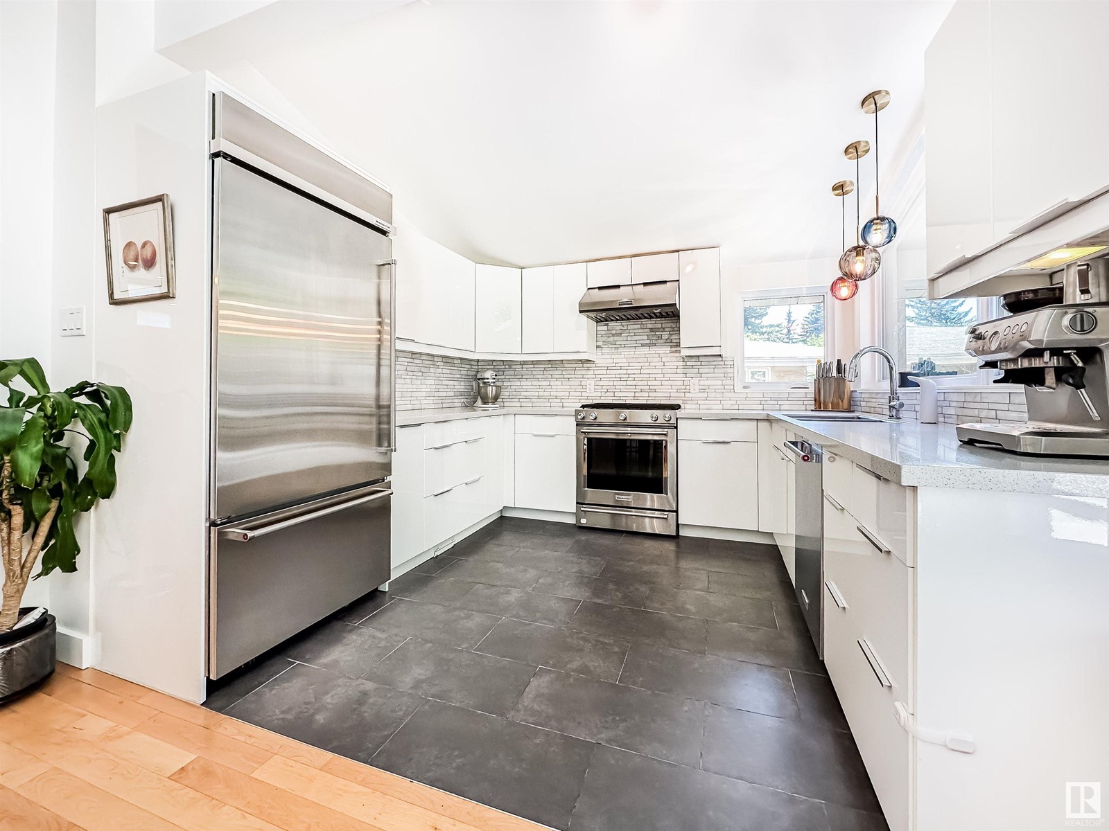 7904 Buena Vista Rd Nw, Edmonton, Alberta  T5R 5R4 - Photo 17 - E4440013