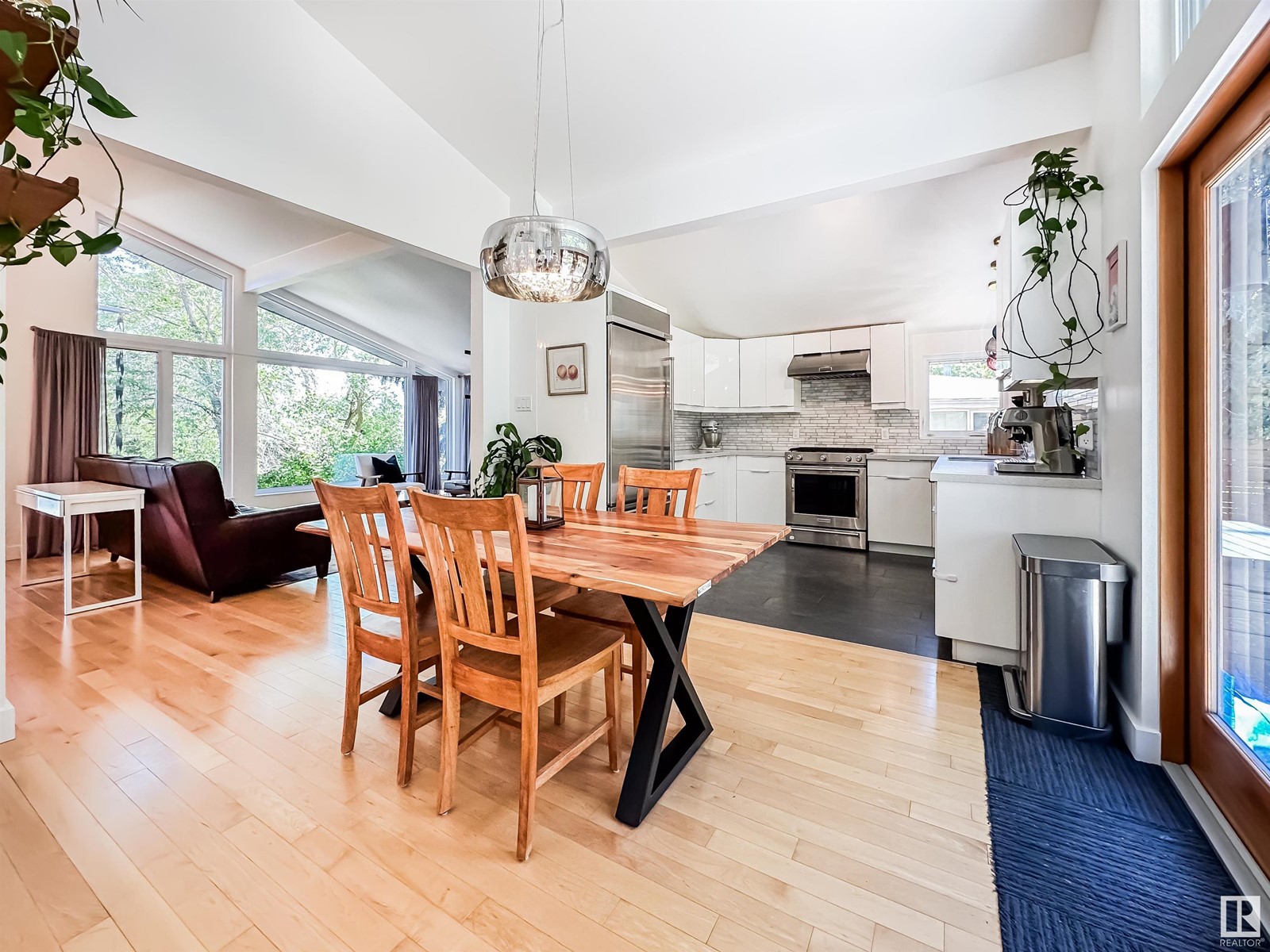 7904 Buena Vista Rd Nw, Edmonton, Alberta  T5R 5R4 - Photo 15 - E4440013