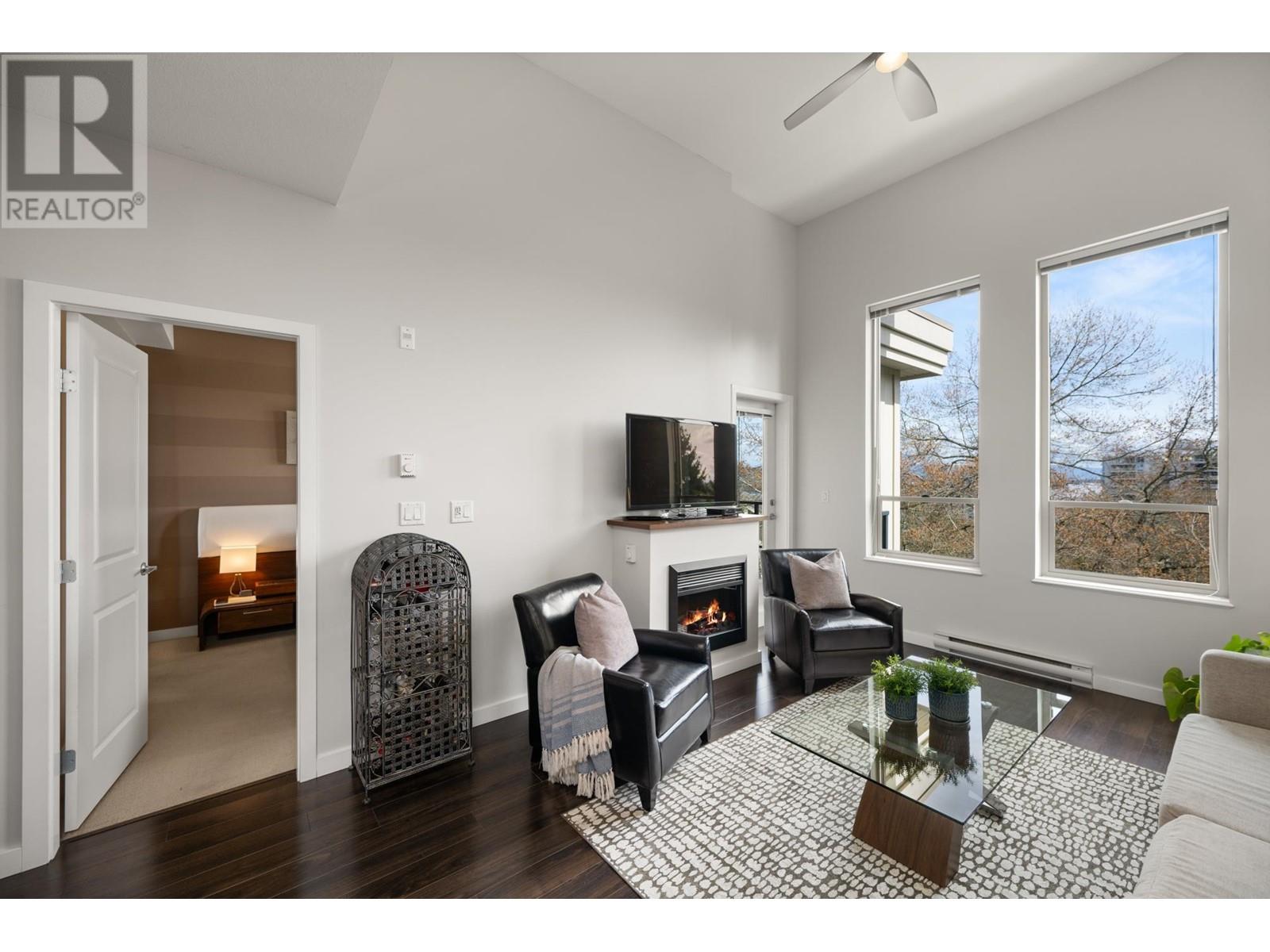 405 245 Ross Drive, New Westminster, British Columbia  V3L 0C6 - Photo 3 - R3008097