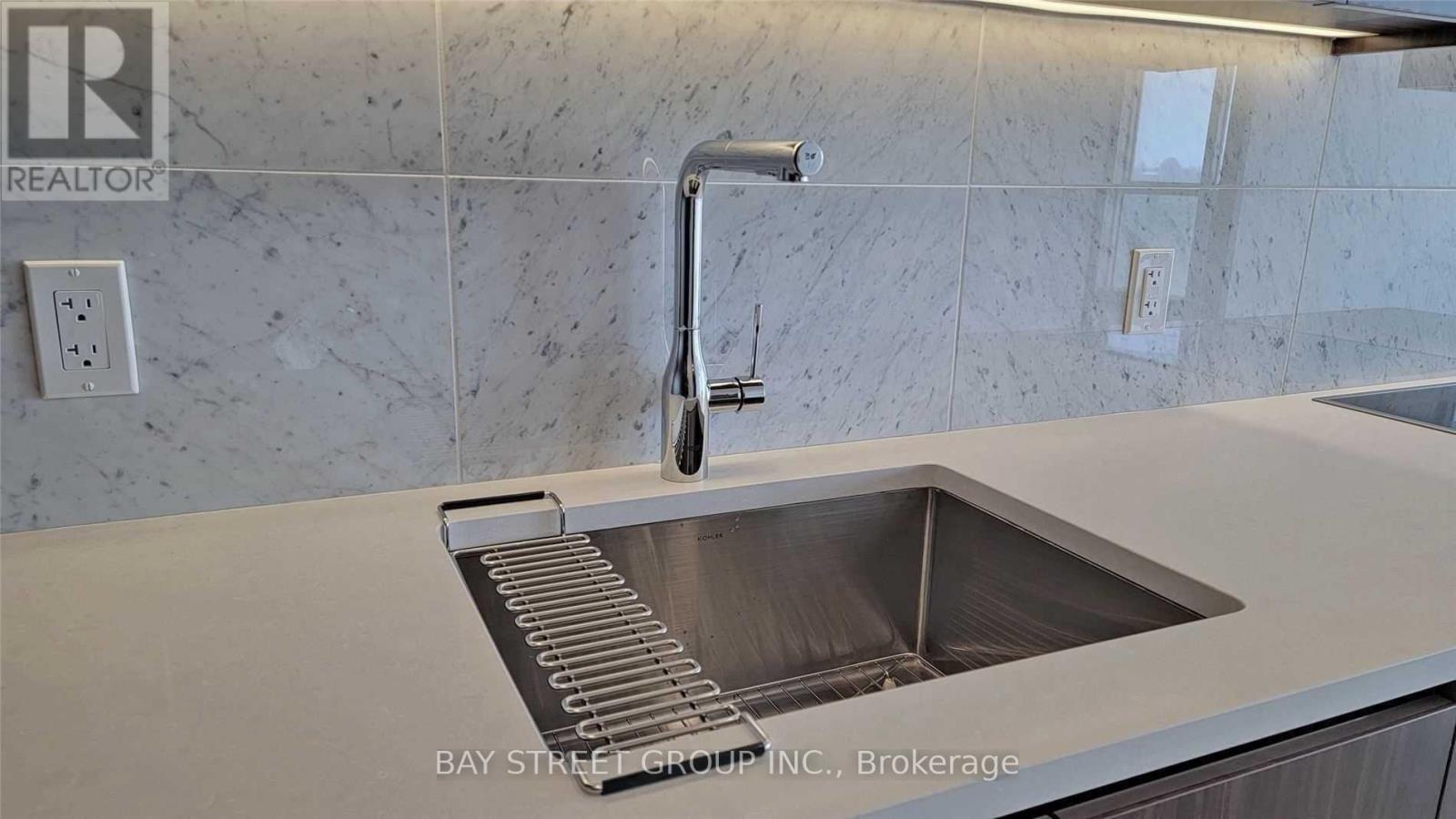 2008 - 85 Mcmahon Drive, Toronto, Ontario  M2K 0H1 - Photo 20 - C12191016