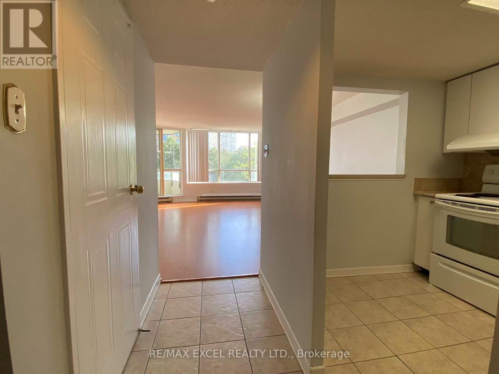 301 - 150 Alton Towers Circle, Toronto, Ontario  M1V 4X7 - Photo 8 - E12191023