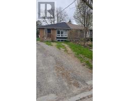 LOWER - 63 MARLIN COURT, Newmarket, Ontario