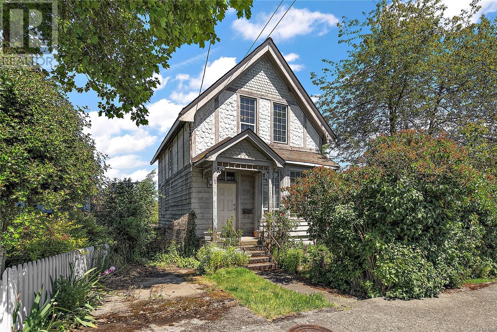 Property at 1630 Pembroke St image 1