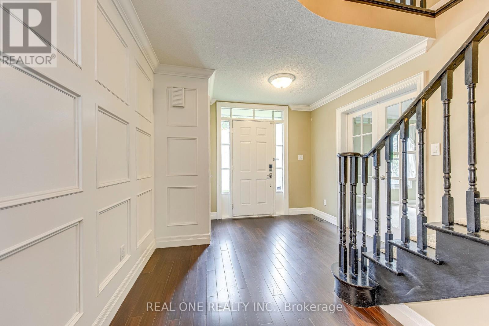 Property at 1236 WOODVIEW DRIVE image 2