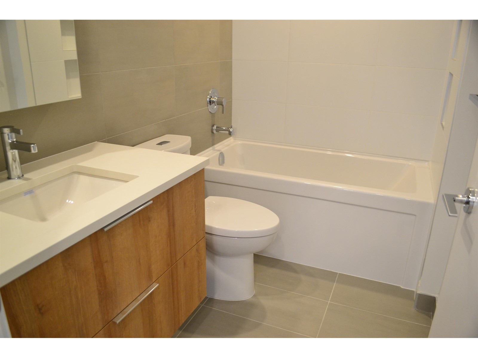 2003 13387 Old Yale Road, Surrey, British Columbia  V3T 0V6 - Photo 12 - R3009051