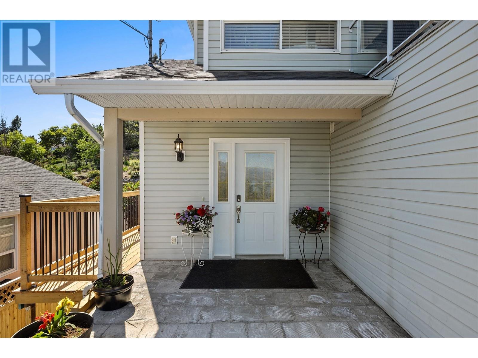 Property at 4622 Princeton Avenue image 2