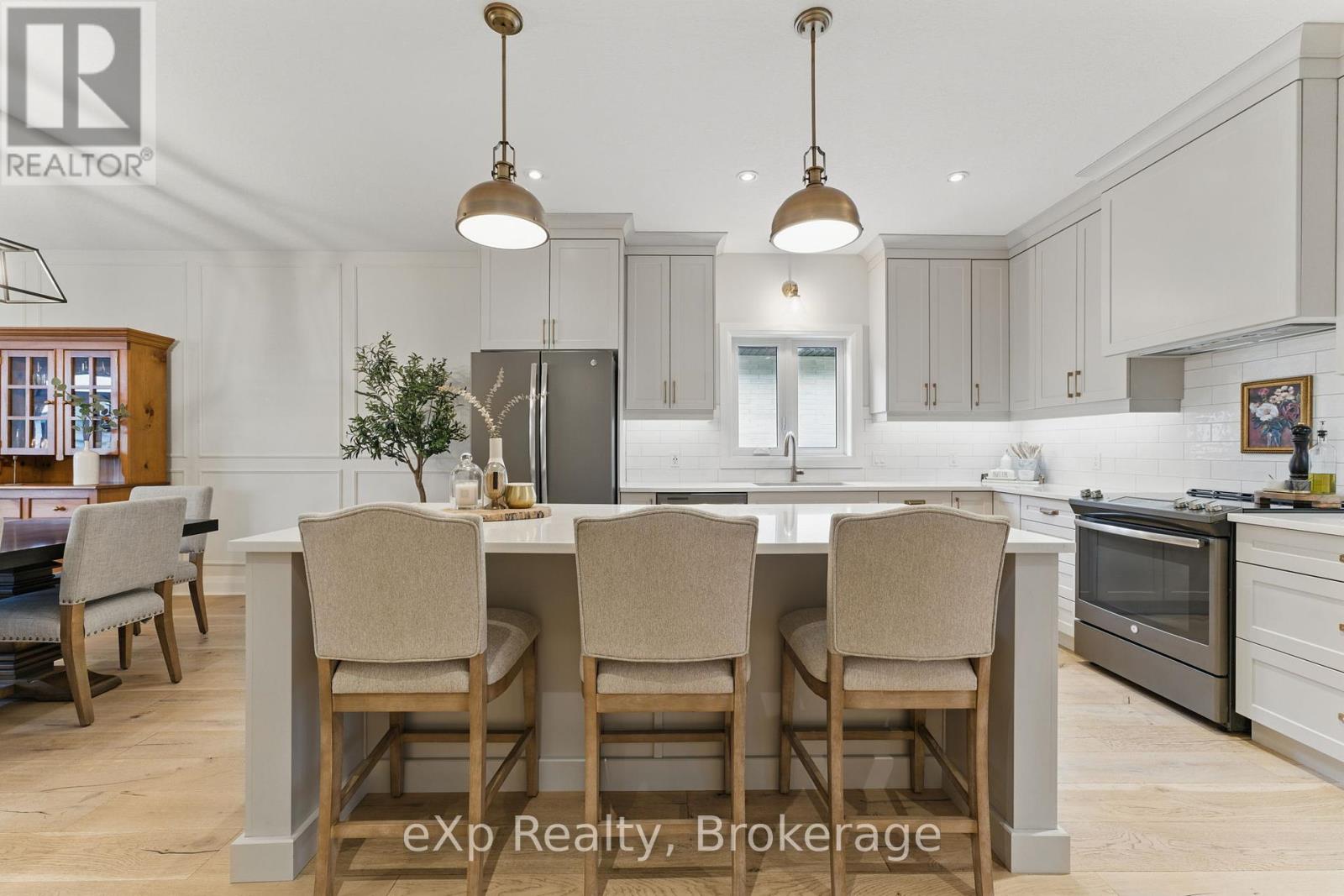 87 Orr Street, Stratford, Ontario  N5A 0H7 - Photo 10 - X12191045