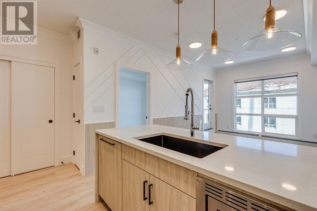 214, 370 Dieppe Drive Sw, Calgary, Alberta  T3E 7L4 - Photo 1 - A2208191