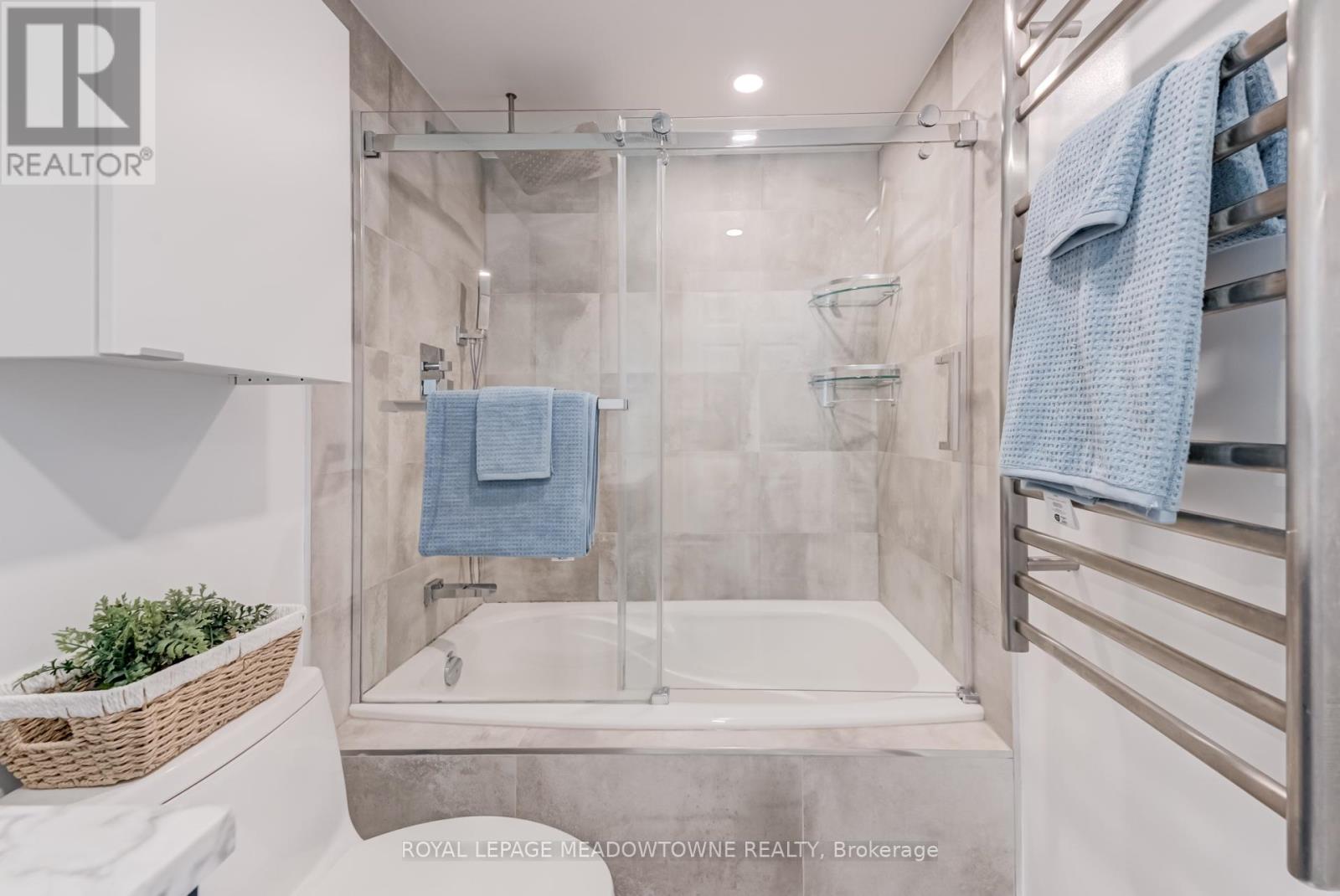 1801 - 12 Yonge Street, Toronto, Ontario  M5E 1Z9 - Photo 21 - C12191072