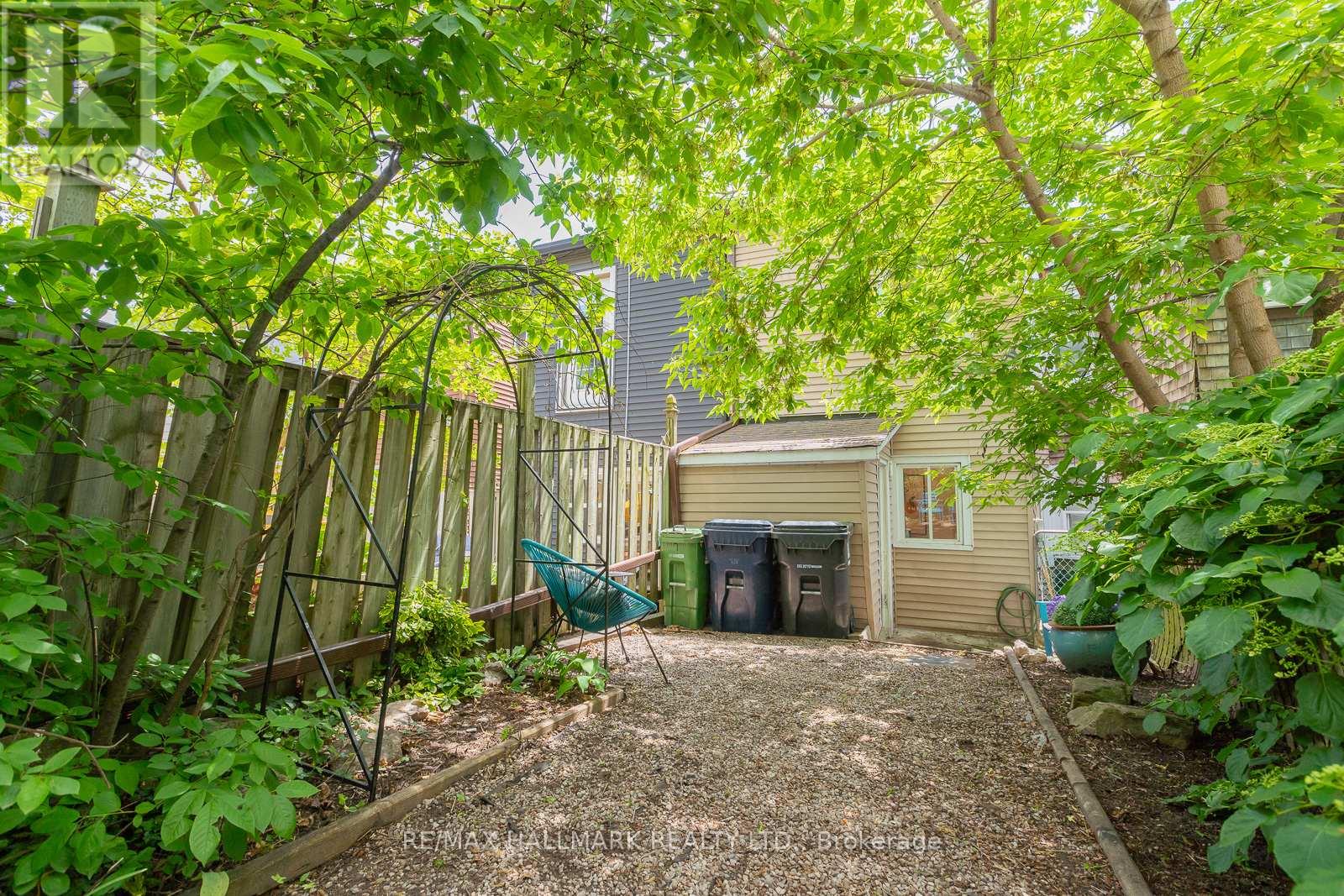 20 Walpole Avenue, Toronto, Ontario  M4L 2H9 - Photo 47 - E12191027