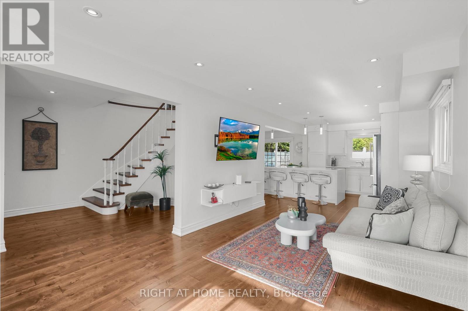 Property at 21 SPRAGG CIRCLE image 4