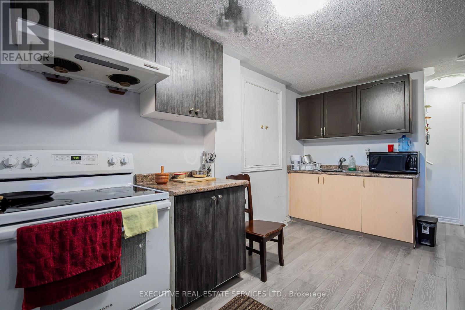 3 Deforest Drive, Brampton, Ontario  L7A 2Y3 - Photo 35 - W12191052