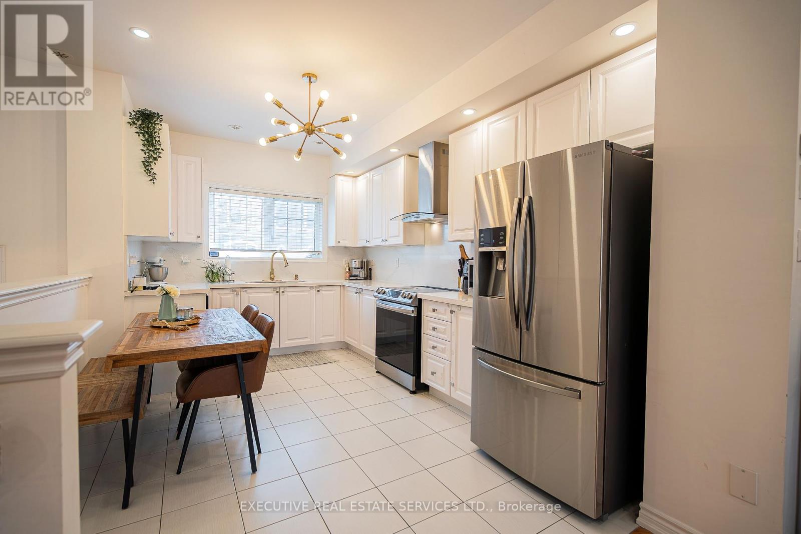 6 Abercove Close, Brampton, Ontario  L6Y 6E6 - Photo 11 - W12191055