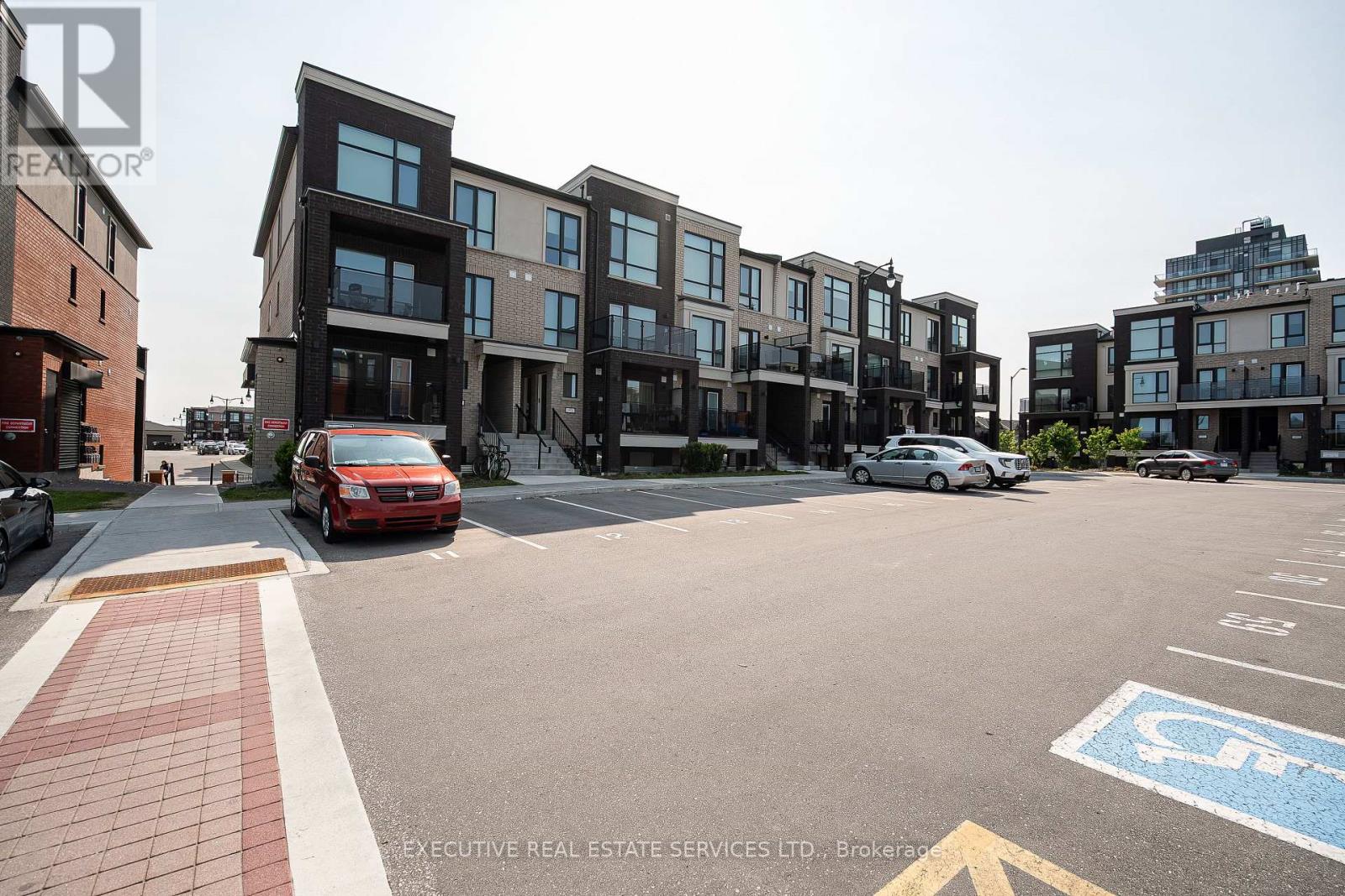 18 - 175 VETERANS DRIVE, Brampton, Ontario